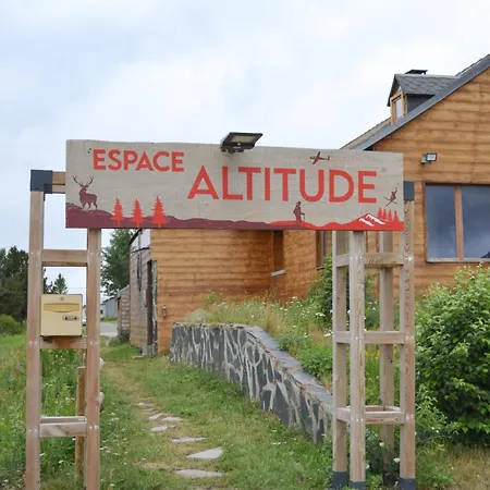 Au Pied Pistes La Quillane Апартаменты *